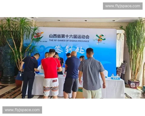 裁判长权威掌控下的比赛秩序与决策分析：公正与挑战并存的竞技管理