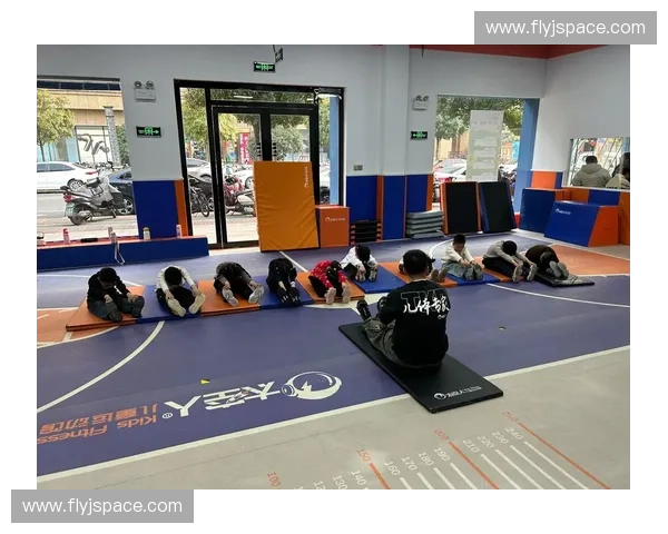 体能教练科学训练指南助你全面提升身体素质与运动表现